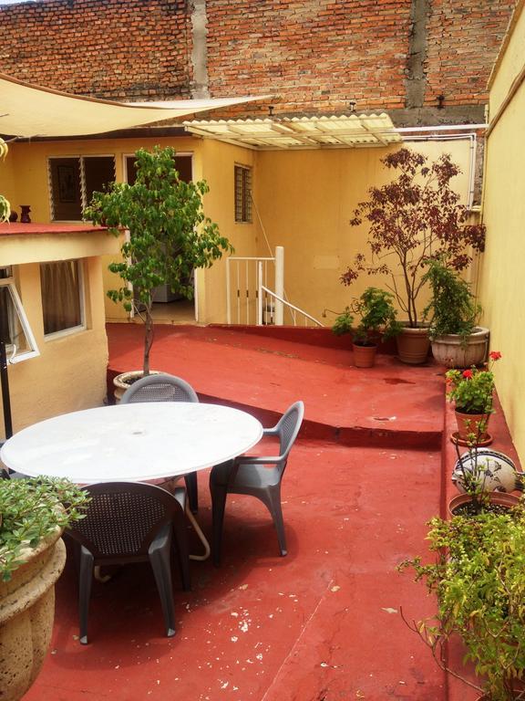 לינה וארוחת בוקר גואדלחארה Residencia Los Angeles מראה חיצוני תמונה
