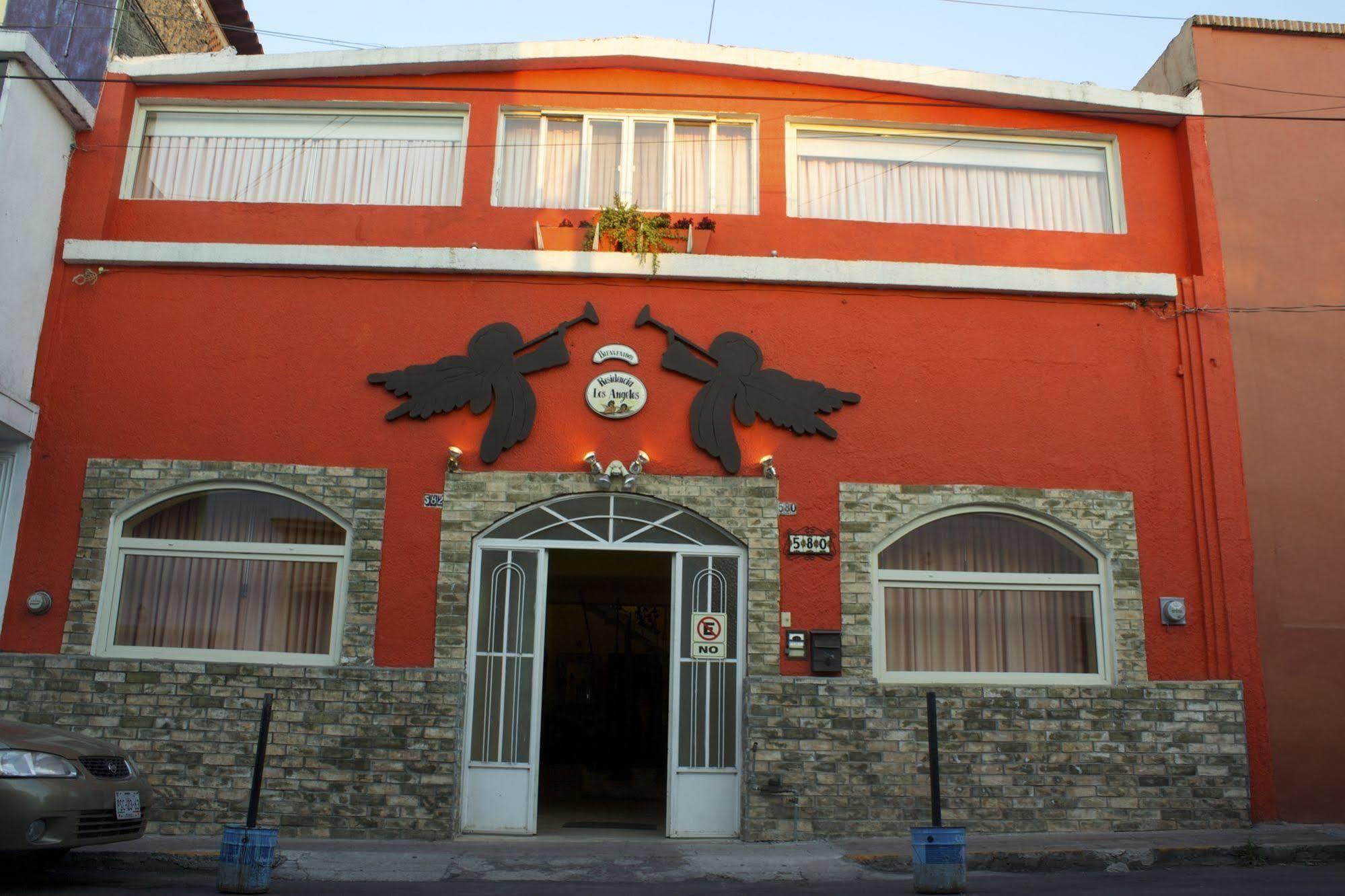 לינה וארוחת בוקר גואדלחארה Residencia Los Angeles מראה חיצוני תמונה